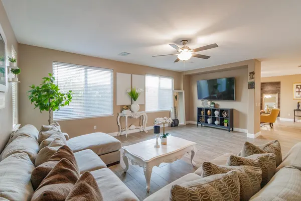 $679,999 | 1781 Goldpoppy Street, Manteca, CA 95337