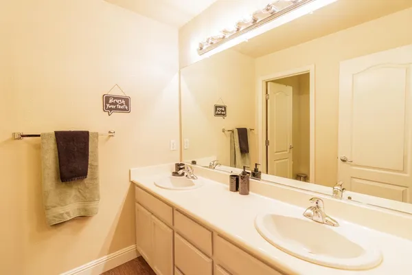 $679,999 | 1781 Goldpoppy Street, Manteca, CA 95337