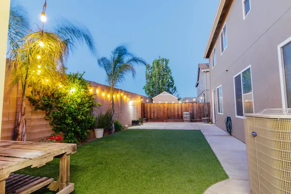 $679,999 | 1781 Goldpoppy Street, Manteca, CA 95337