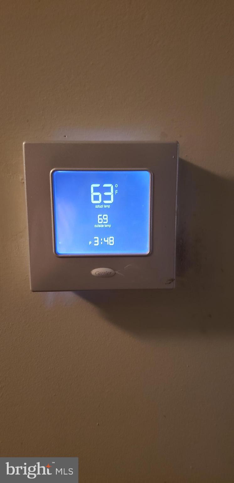 11018 Dahlgren Road King George, VA 22485 - Photo 29 of 32 Digital Thermostat