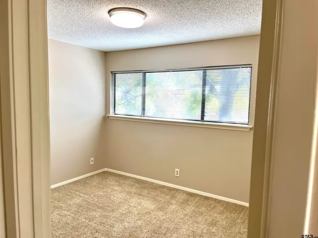 $2,000 | 2501 Villa Court, Tyler, TX 75703