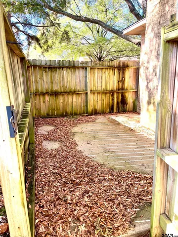 $2,000 | 2501 Villa Court, Tyler, TX 75703