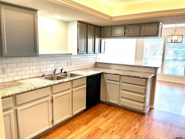 $2,000 | 2501 Villa Court, Tyler, TX 75703