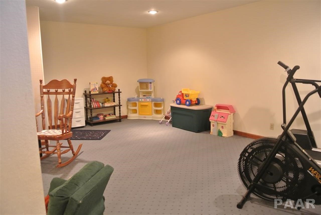 9618 West Buckingham Court Mapleton, IL 61547 - Photo 17 of 33 Gallery Image 17