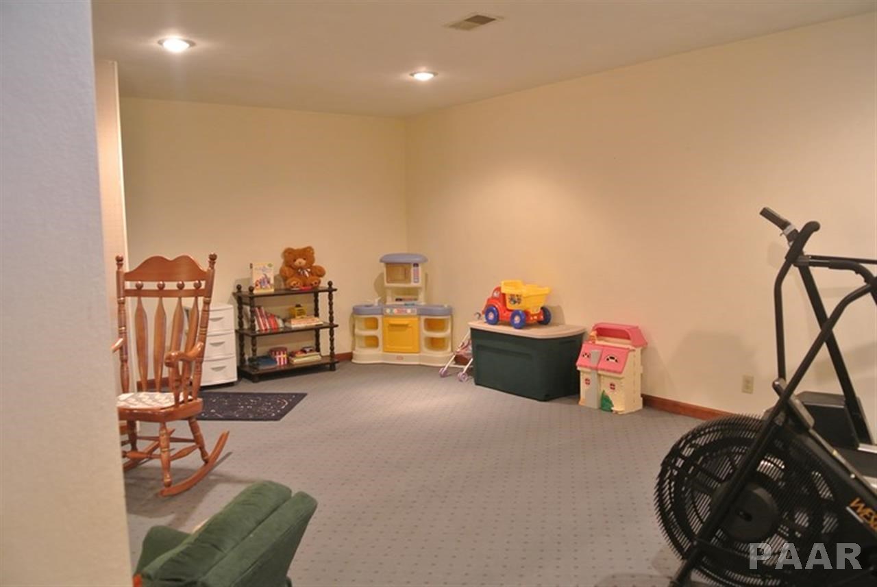9618 West Buckingham Court Mapleton, IL 61547 - Photo 18 of 33 Gallery Image 18