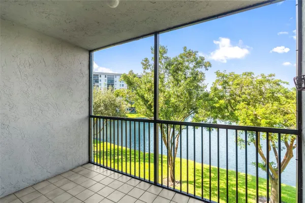 $2,150 | 2226 North Cypress Bend Drive, Unit 308, Pompano Beach, FL 33069