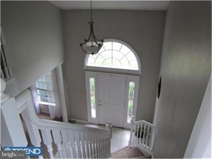214 Sussex Road Logan Township, NJ 08085 - Photo 4 of 11 Foyer
