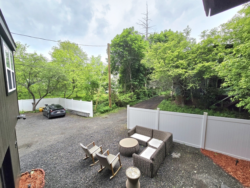 81 Limerick Street Gardner, MA 01440 - Photo 5 of 42