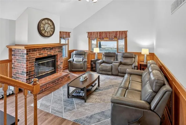 $550,000 | 3725 West 179th Terrace, Stilwell, KS 66085