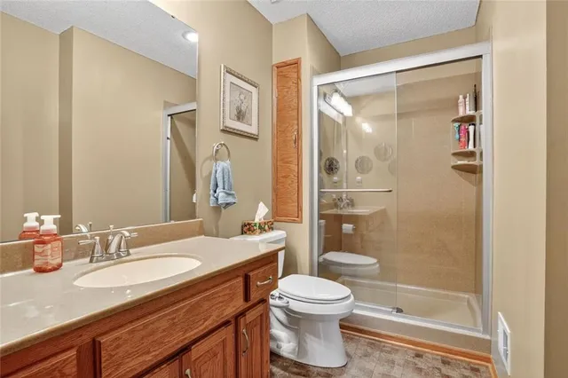 $550,000 | 3725 West 179th Terrace, Stilwell, KS 66085