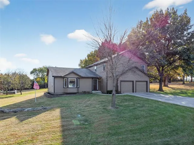 $550,000 | 3725 West 179th Terrace, Stilwell, KS 66085