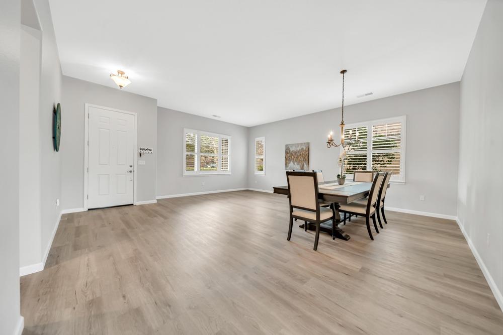 20300 Panoz Road Patterson, CA 95363 - Photo 9 of 60 Living / Dining Combo