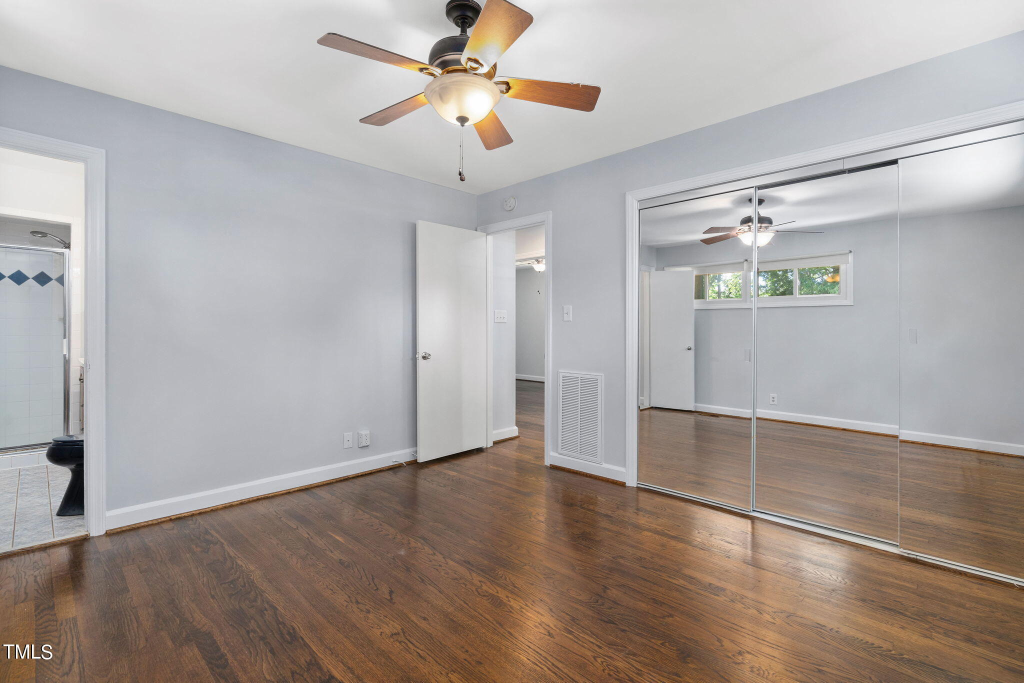 126 Clarendon Crescent Raleigh, NC 27610 - Photo 36 of 40 47-web-or-mls-126-clarendon-crescent
