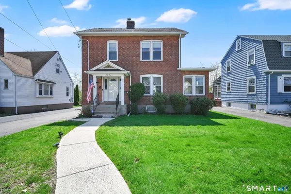 $299,000 | 41 St James Street, West Hartford, CT 06119