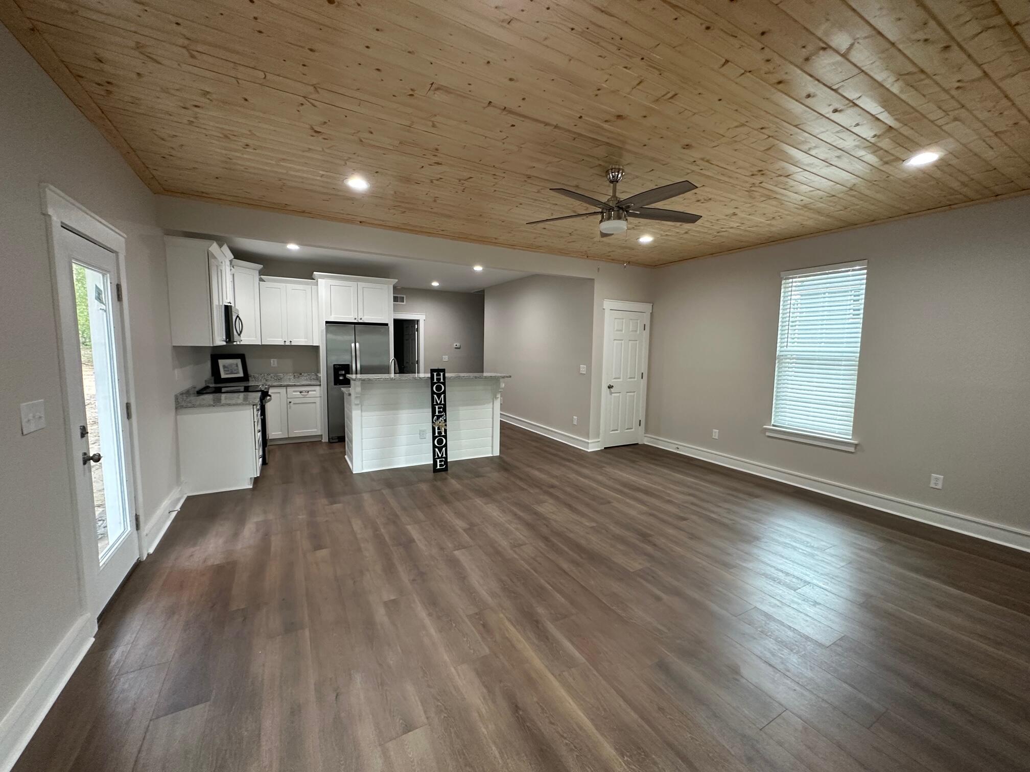 417 Capers Road Walterboro, SC 29488 - Photo 3 of 28 IMG_4617