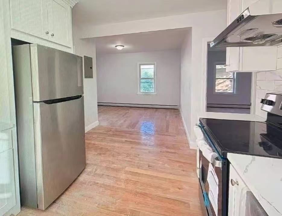 138 Faxon Road, Unit 1 Quincy, MA 02171 - Photo 3 of 4 Gallery Image 3