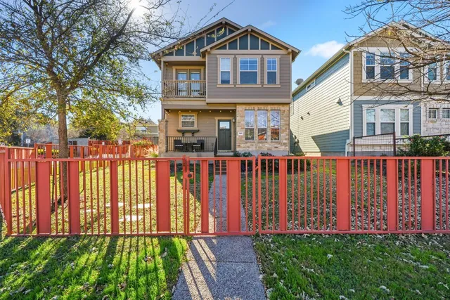 $2,300 | 1817 Carlson Drive, Unit 37C, Austin, TX 78741