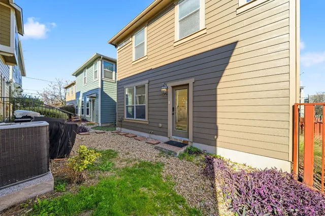 $2,300 | 1817 Carlson Drive, Unit 37C, Austin, TX 78741