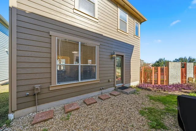 $2,300 | 1817 Carlson Drive, Unit 37C, Austin, TX 78741