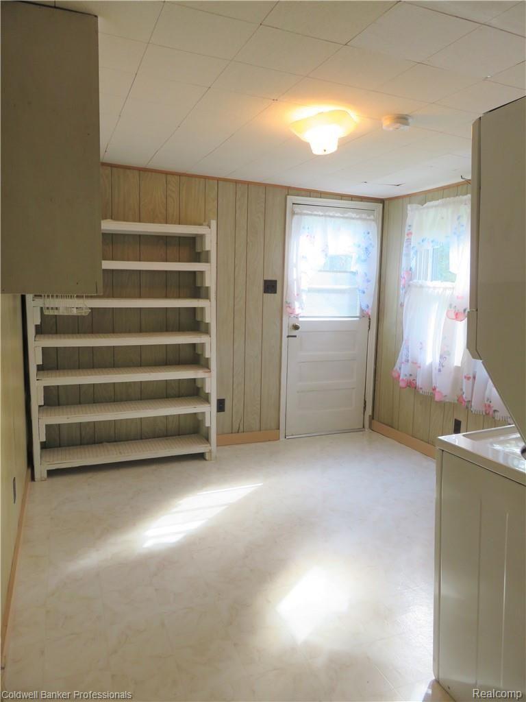 6851 Lansing Road Perry, MI 48872 - Photo 12 of 20 11 6851 Laundry.JPG