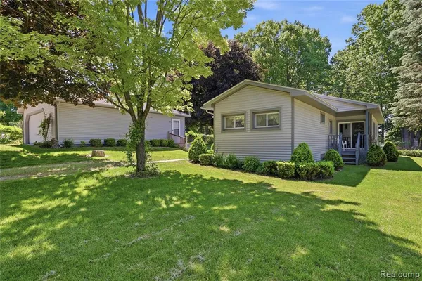 $149,900 | 3700 Sylvester Drive, Dryden, MI 48428