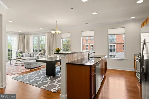 $679,000 | 600 Commodore Court, Unit 2628, Philadelphia, PA 19146