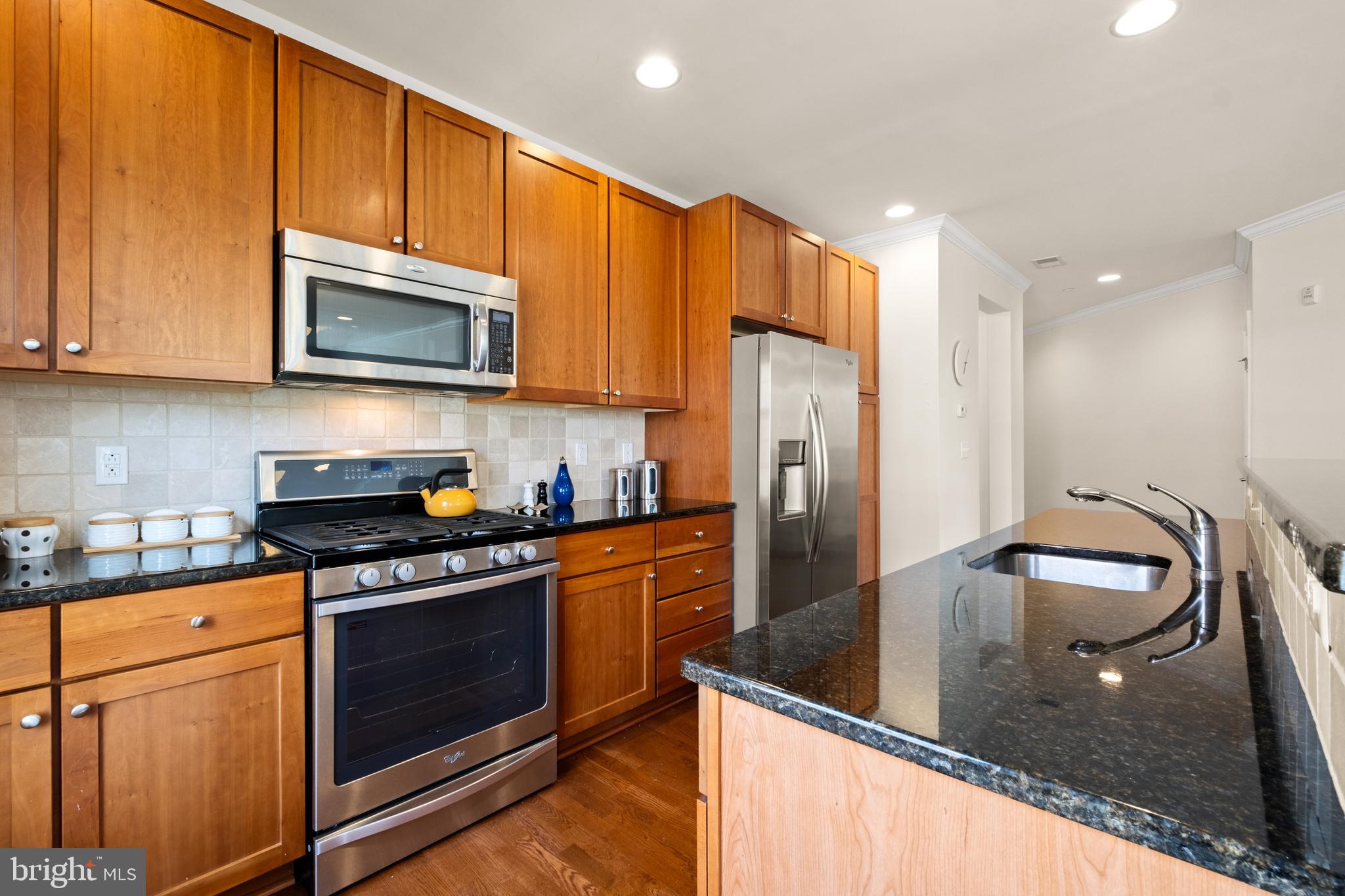 600 Commodore Court, Unit 2628 Philadelphia, PA 19146 - Photo 9 of 58