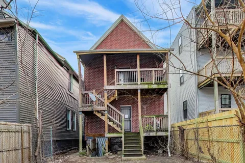 $249,000 | 7524 South Ellis Avenue, Chicago, IL 60619