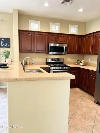 $2,500 | 43014 North Hudson Court, Anthem, AZ 85086
