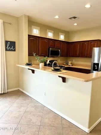 $2,500 | 43014 North Hudson Court, Anthem, AZ 85086