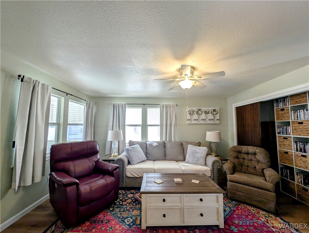 2000 Ramar Road, Unit 221 Bullhead City, AZ 86442 - Photo 13 of 41 Living Room
