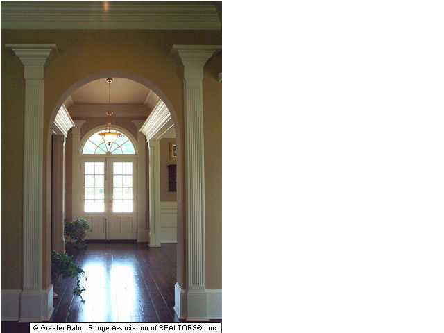 17511 Pecan Shadows Drive Baton Rouge, LA 70810 - Photo 2 of 11 Gallery Image 2