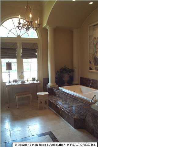 17511 Pecan Shadows Drive Baton Rouge, LA 70810 - Photo 10 of 11 Gallery Image 10