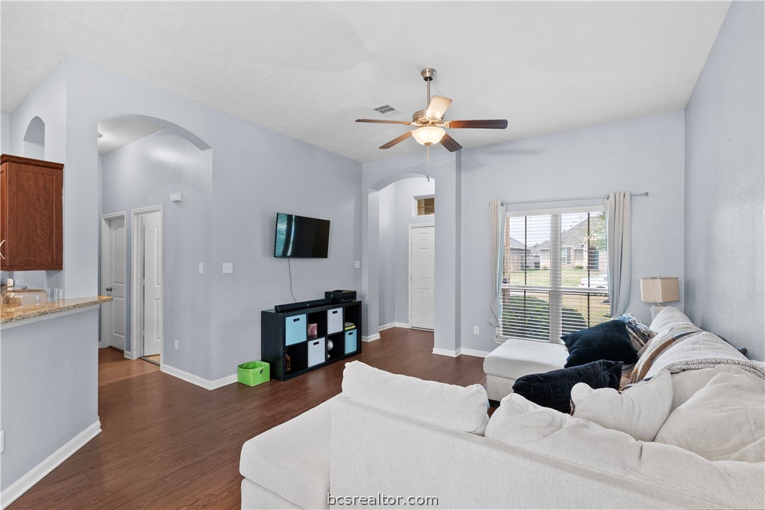 2054 Positano Loop Bryan, TX 77808 - Photo 15 of 27