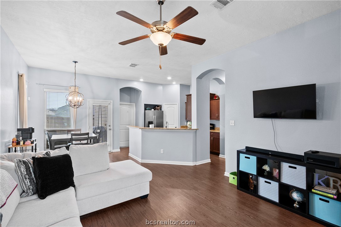 2054 Positano Loop Bryan, TX 77808 - Photo 8 of 27