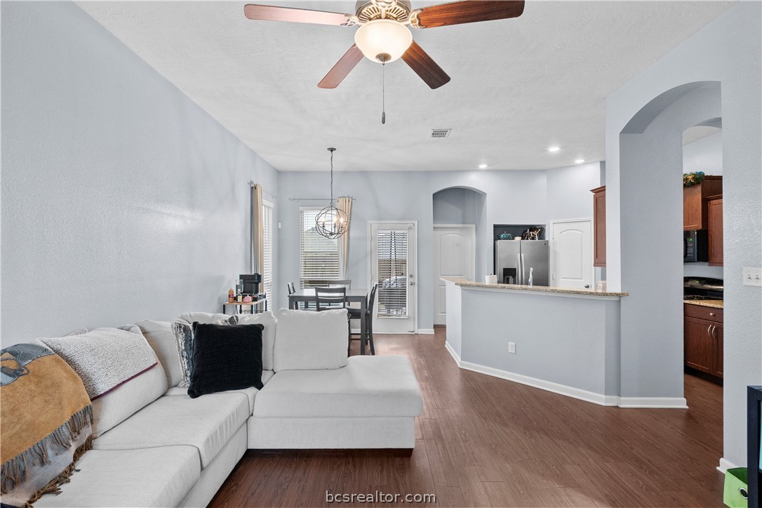 2054 Positano Loop Bryan, TX 77808 - Photo 9 of 27