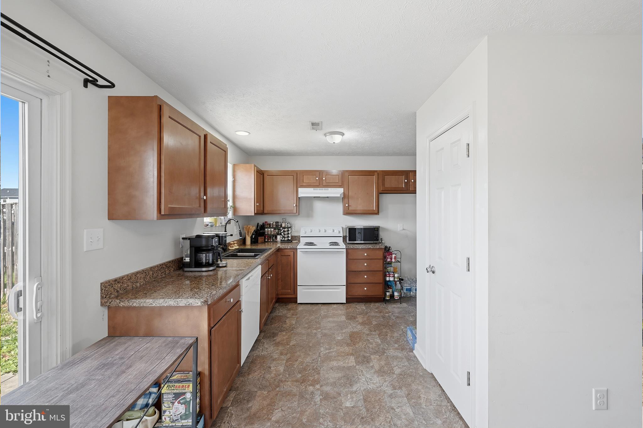 20 Toad Stool Lane Inwood, WV 25428 - Photo 6 of 31 Kitchen