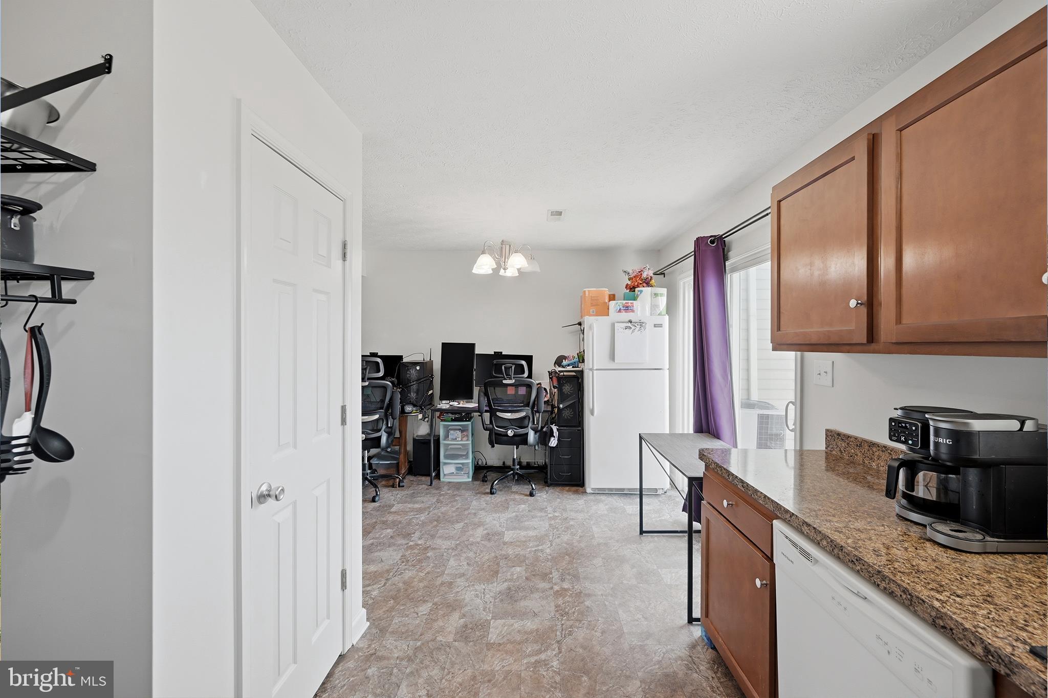 20 Toad Stool Lane Inwood, WV 25428 - Photo 10 of 31 Kitchen