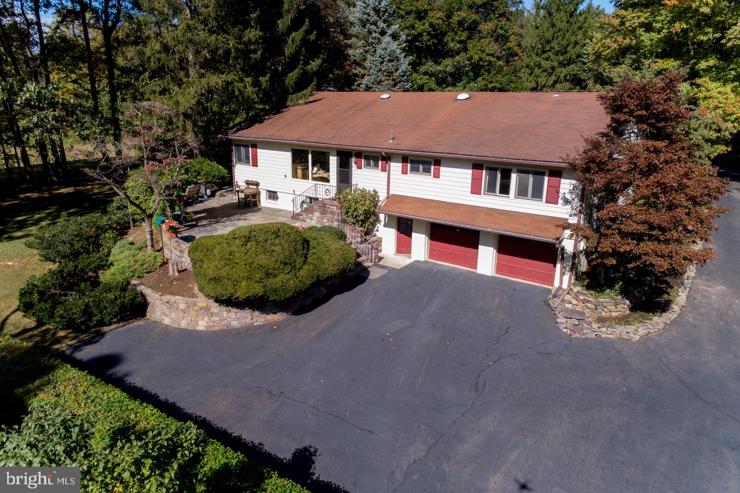 3175 North Sugan Road New Hope, PA 18938 - Photo 12 of 70