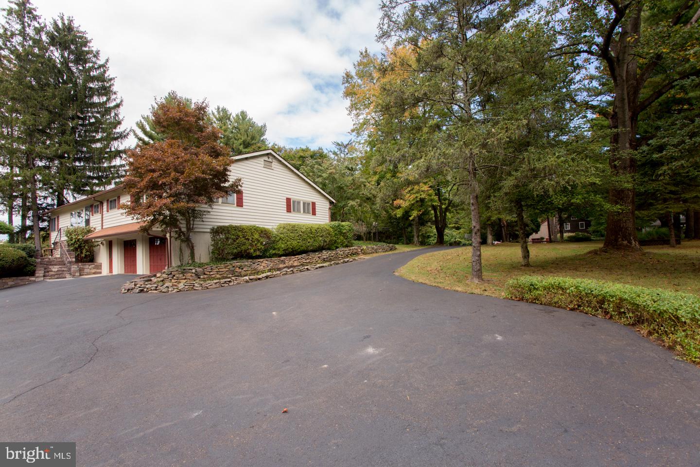 3175 North Sugan Road New Hope, PA 18938 - Photo 13 of 70