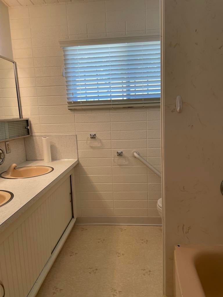 930 Reddy Avenue Medford, OR 97504 - Photo 3 of 15 att.64QvsIXc3rPS5cB19e5sCuw0OzVtCsD5Ap_z
