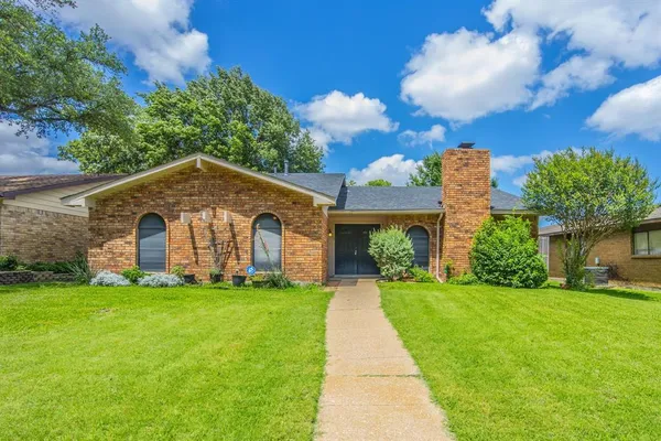 $255,000 | 605 Via Del Sur, Mesquite, TX 75150