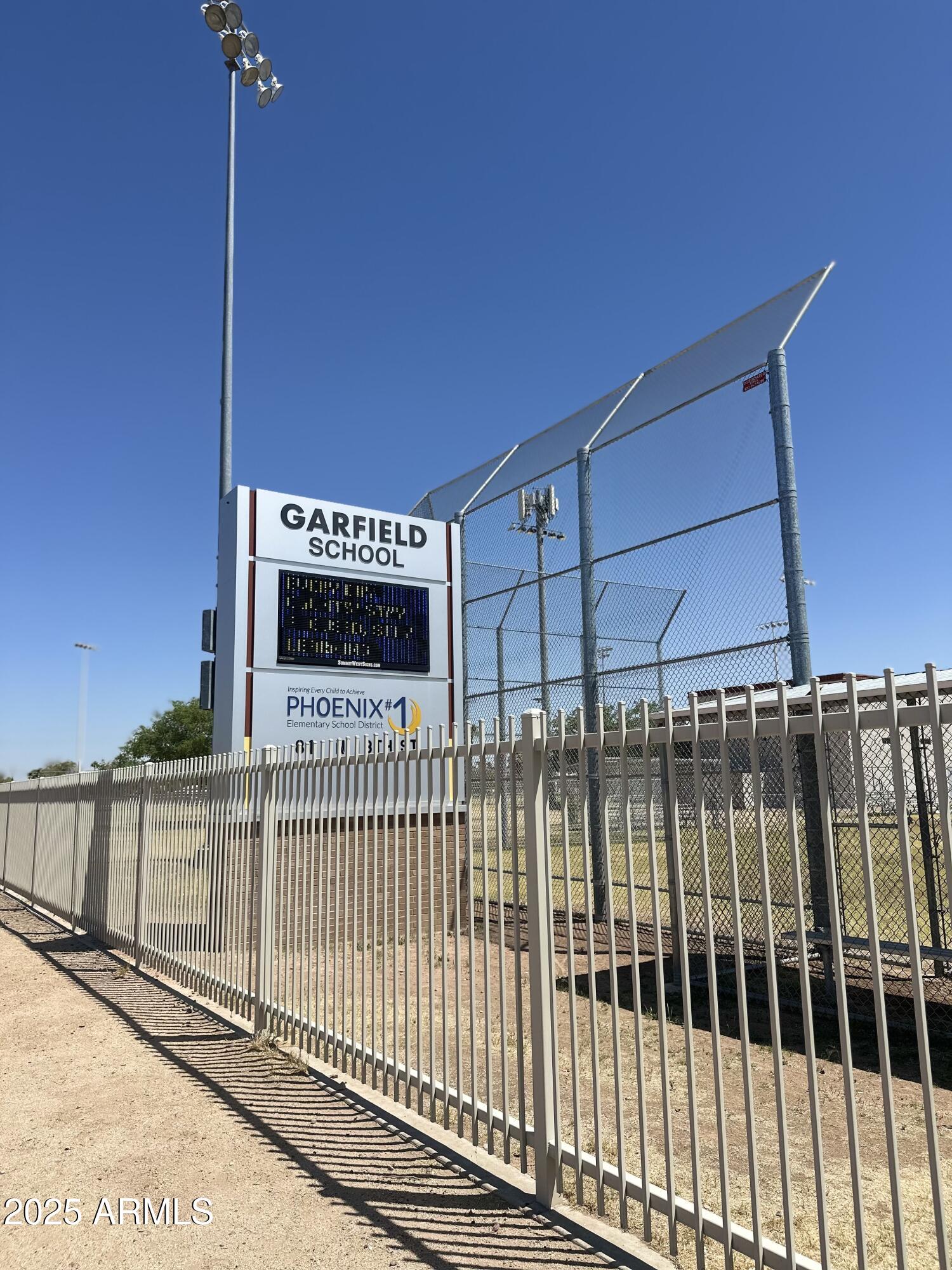 1110 East Pierce Street Phoenix, AZ 85006 - Photo 29 of 34 a view of a balcony
