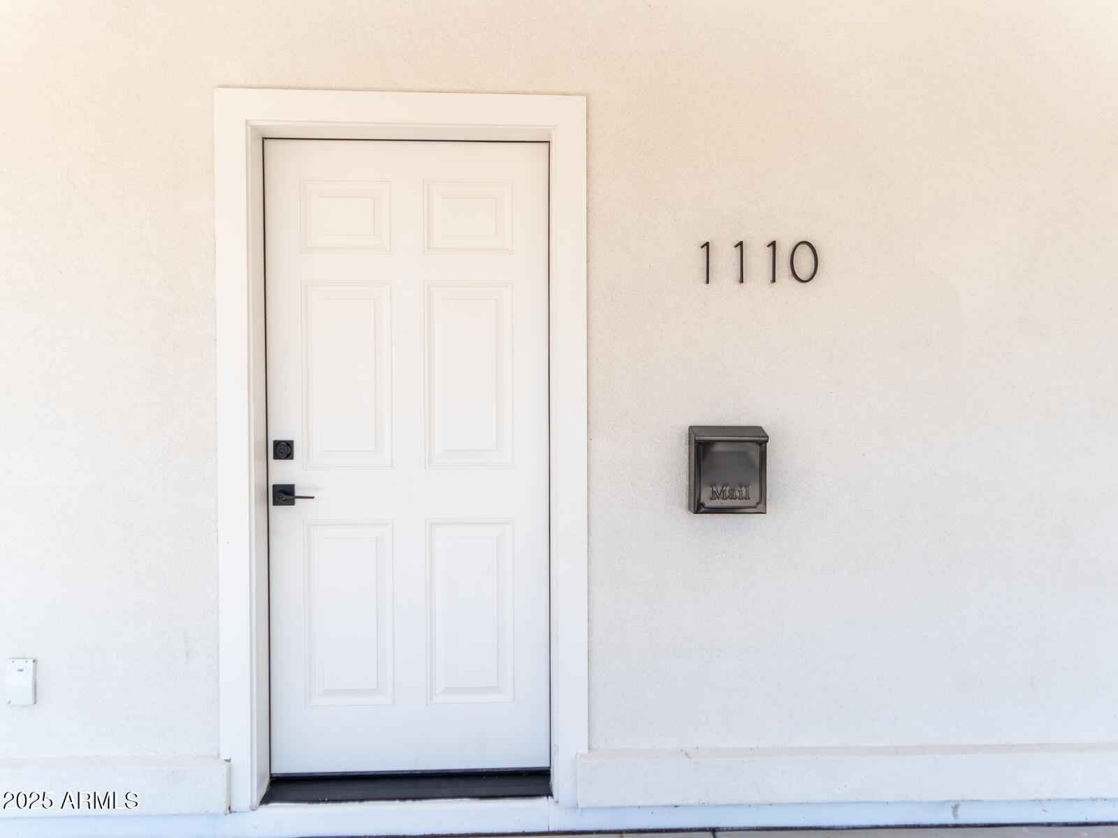 1110 East Pierce Street Phoenix, AZ 85006 - Photo 3 of 34 a view of front door