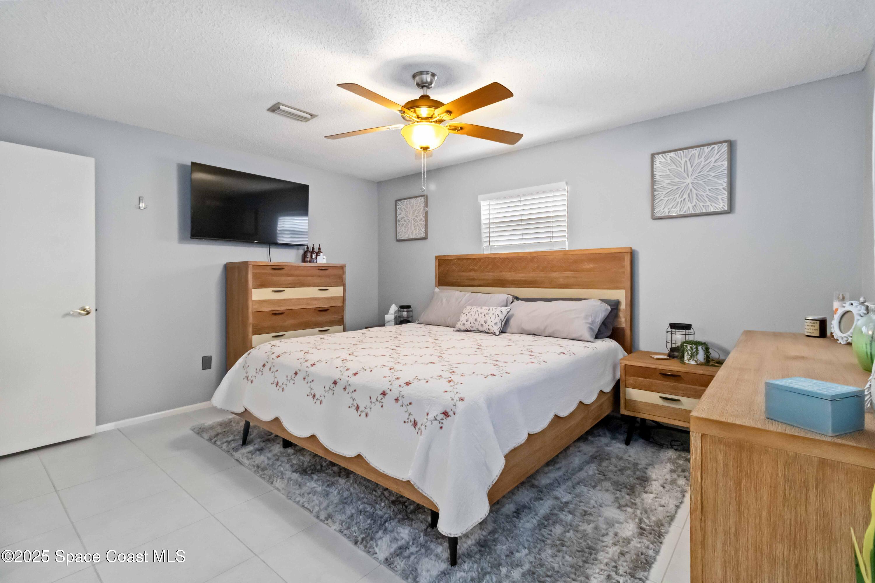 215 Capron Road Cocoa, FL 32927 - Photo 18 of 26 King Bed Fits Tons of Room to Spare!