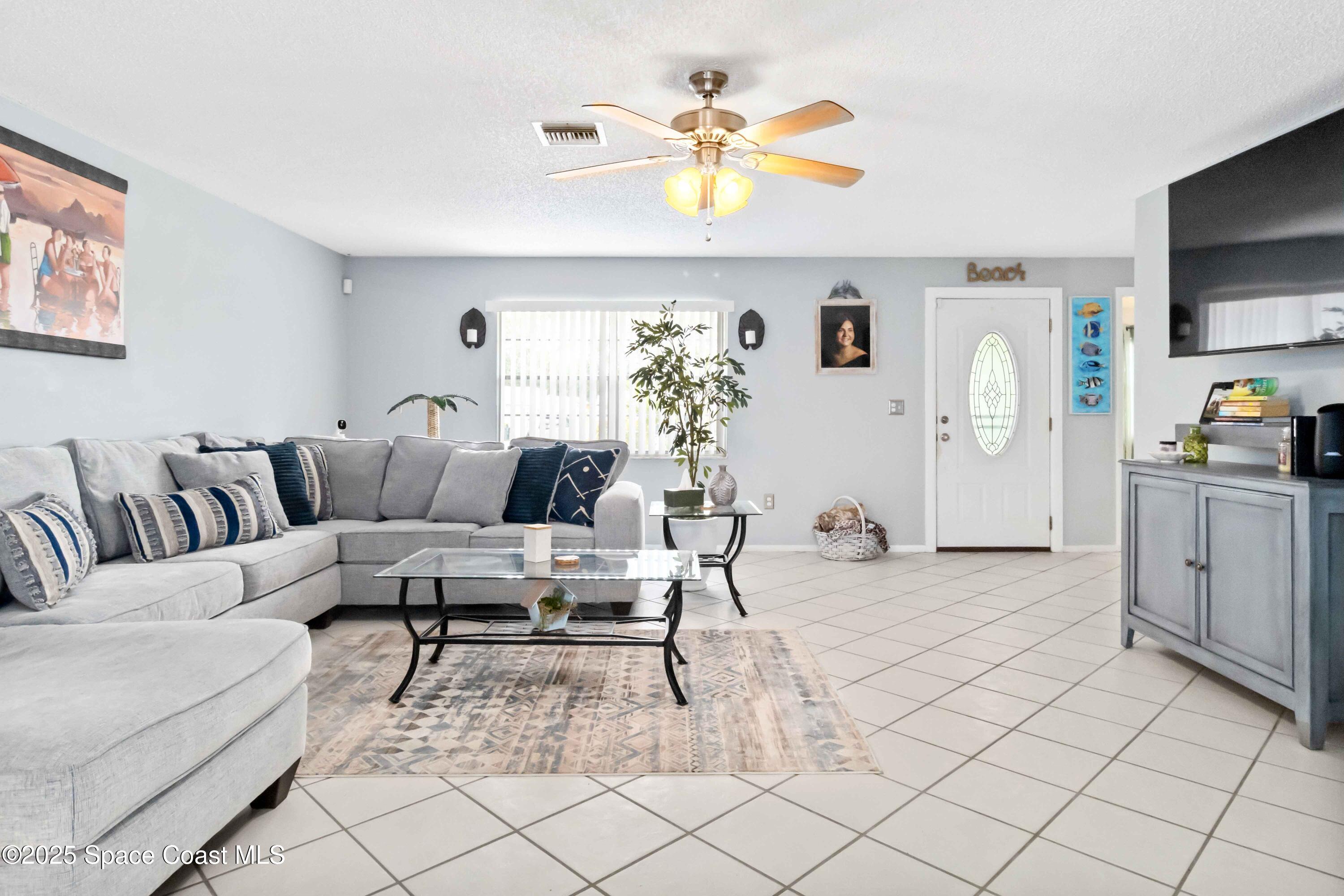 215 Capron Road Cocoa, FL 32927 - Photo 5 of 26 Beautiful Open Living Areas!