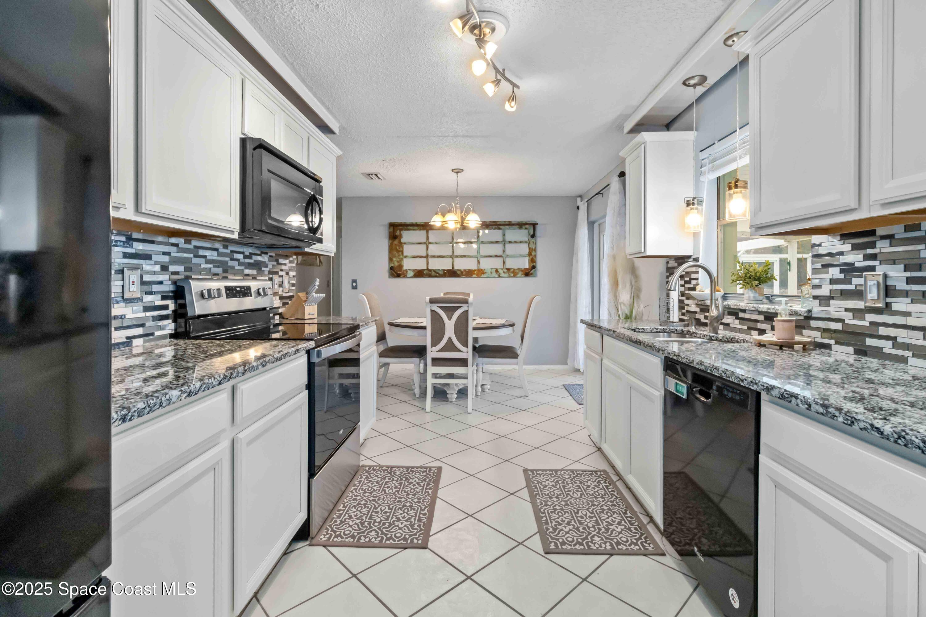215 Capron Road Cocoa, FL 32927 - Photo 9 of 26 Granite Countertops!