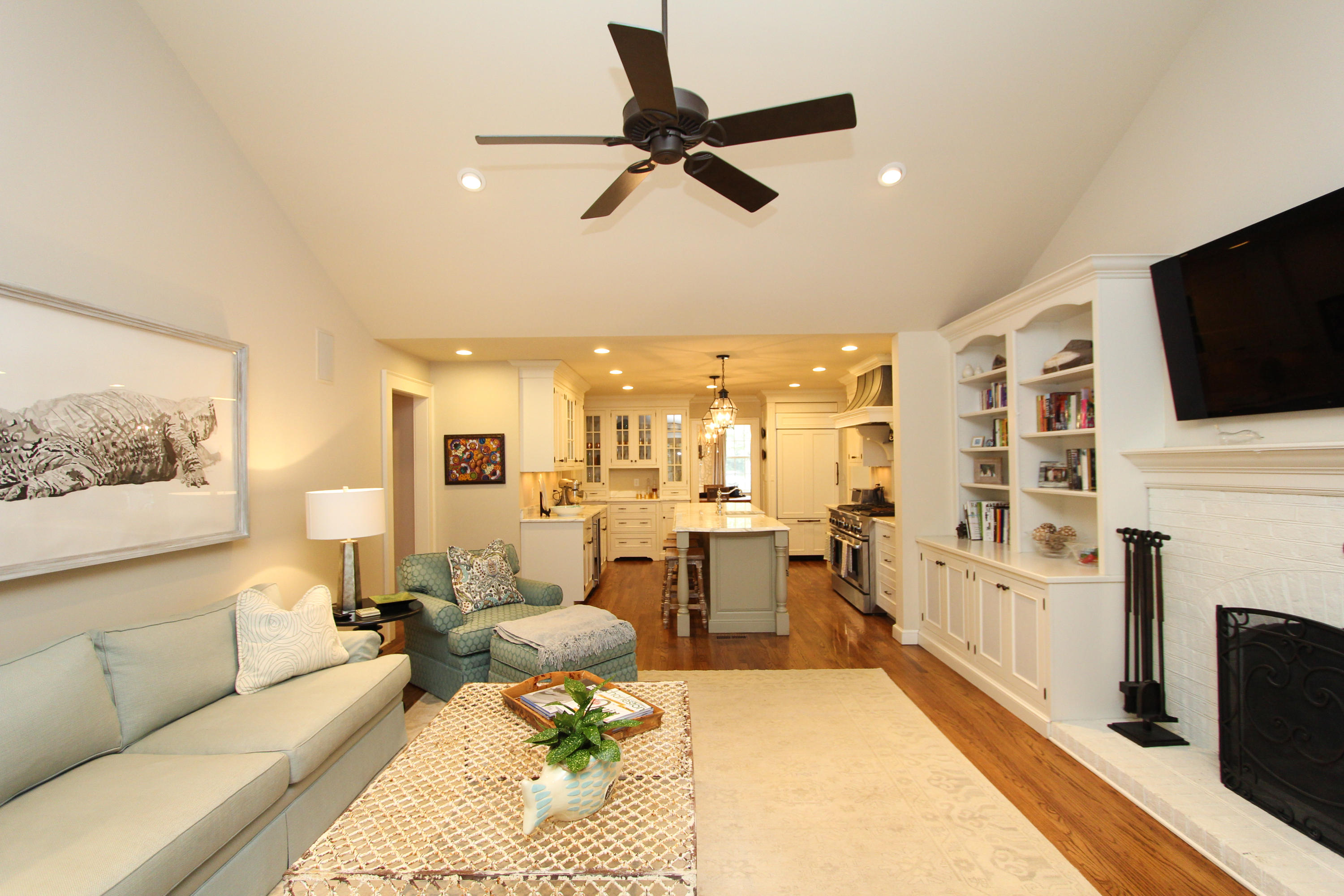 9 Yeamans Road Charleston, SC 29407 - Photo 10 of 36 Family room to kitchen