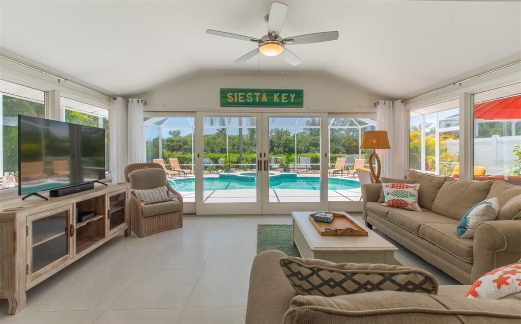 8302 Midnight Pass Road Sarasota, FL 34242 - Photo 20 of 71