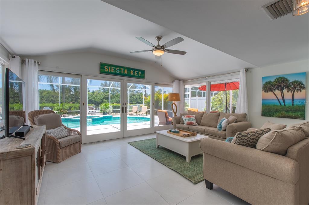 8302 Midnight Pass Road Sarasota, FL 34242 - Photo 32 of 71